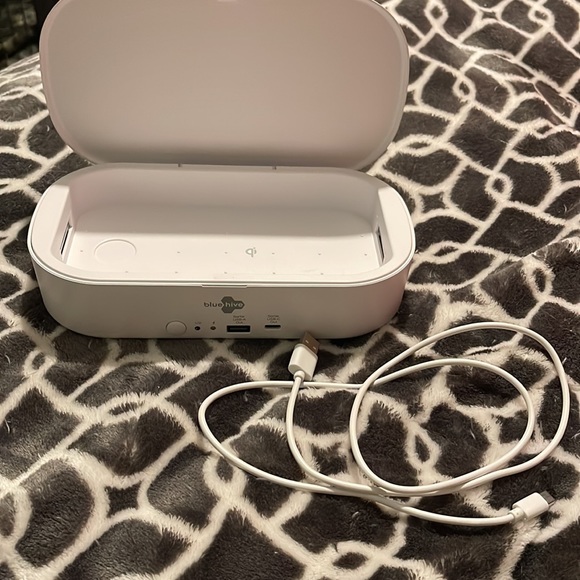 Blue hive UV phone sanitizer - Picture 4 of 6